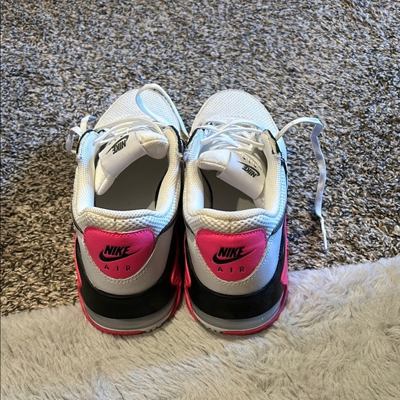Nike Women's Excee Air Max White and Pink Sneakers - Picture 5 of 11